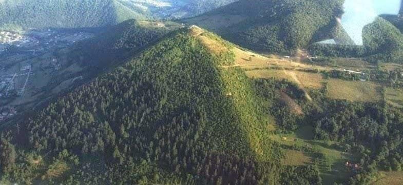Forest Lodge On The Pyramid Visoko Bagian luar foto